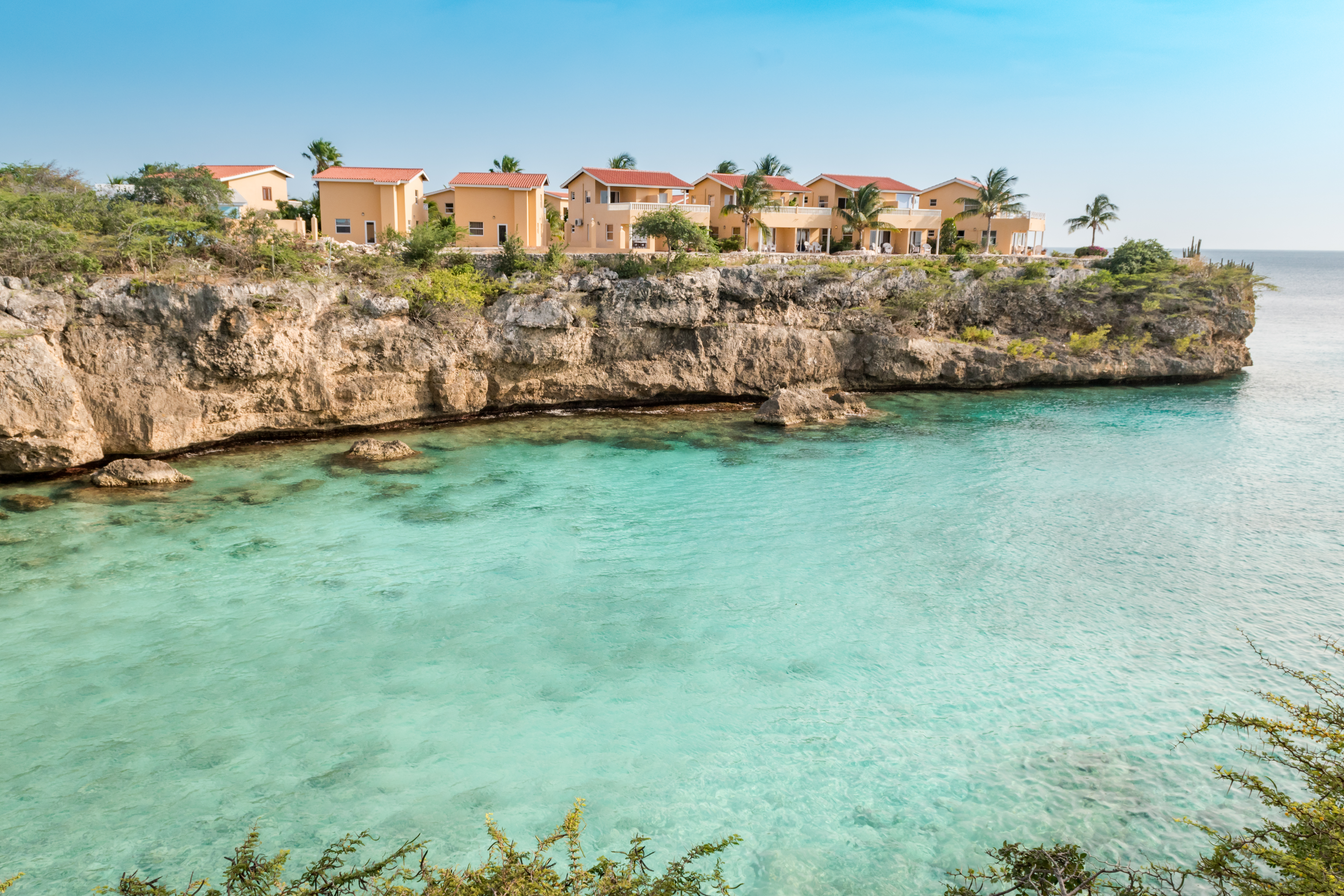 Ontdek Playa Lagun: Een Beschutte Baai voor Snorkelaars